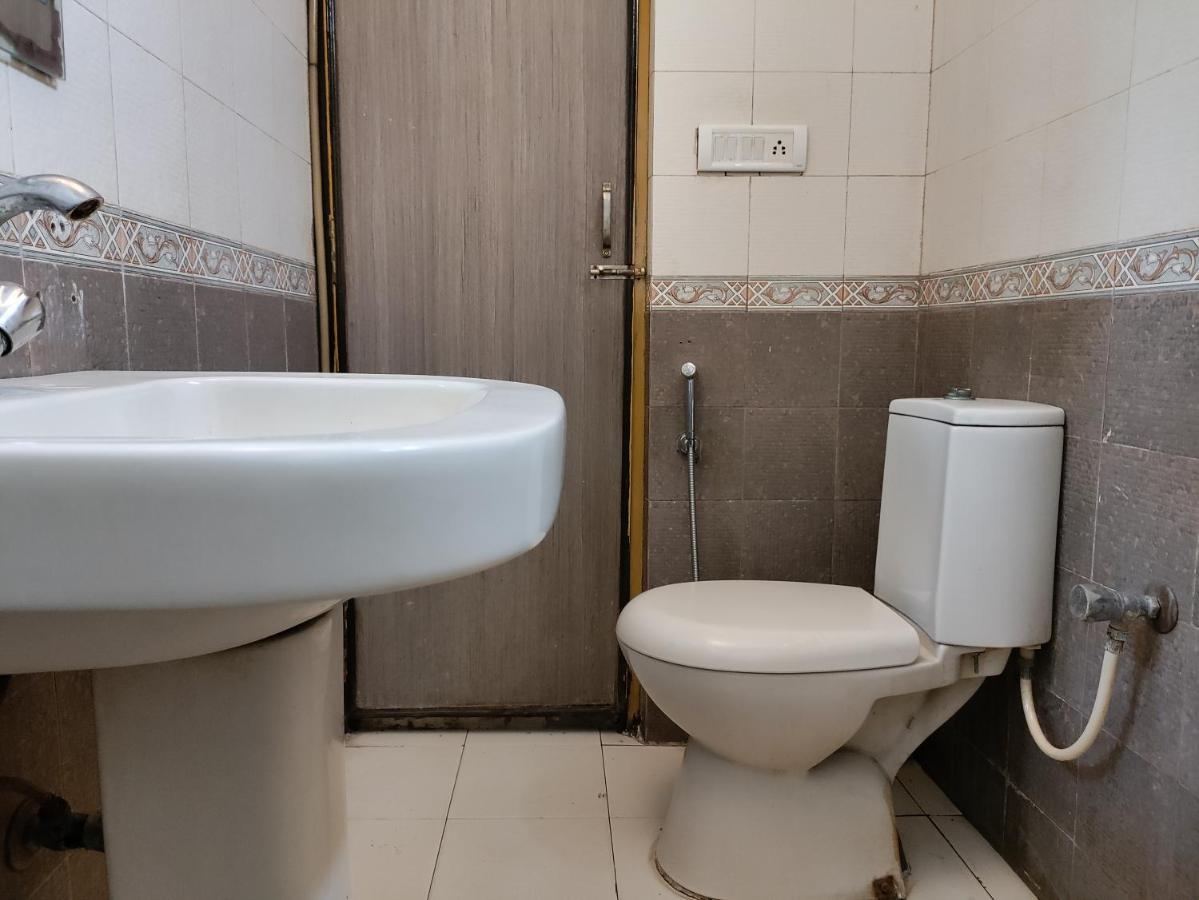 Tulip Palm Hotel Jaipur Luaran gambar