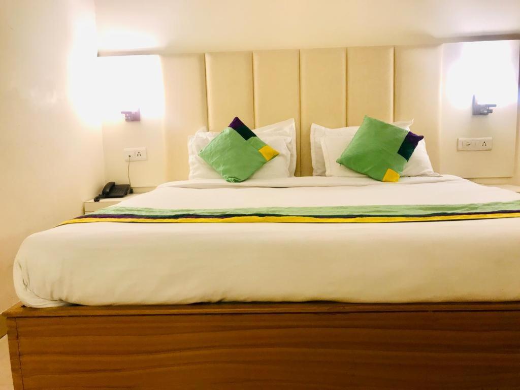 Tulip Palm Hotel Jaipur Luaran gambar